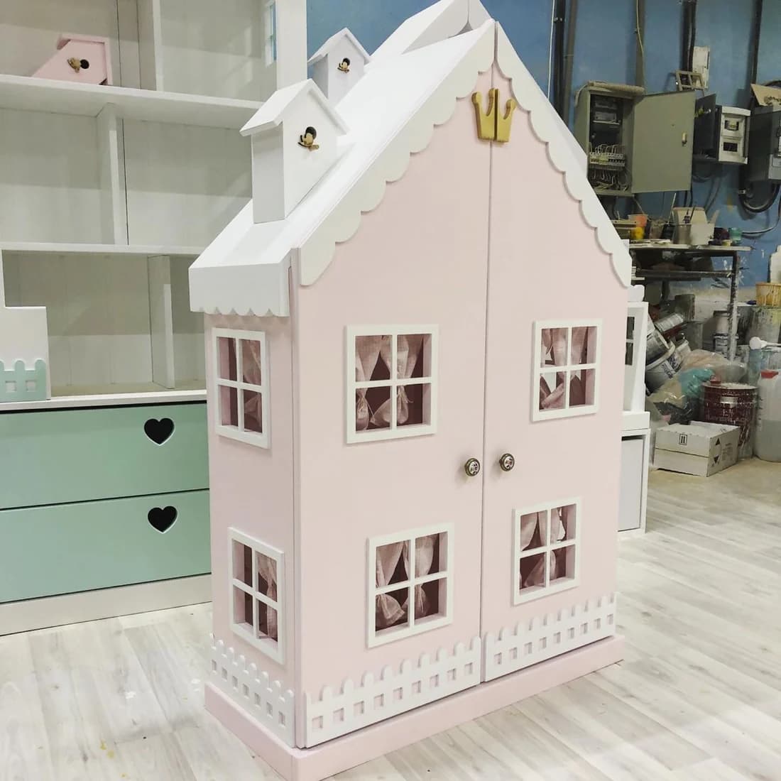Dollhouse Rack with Doors Standard