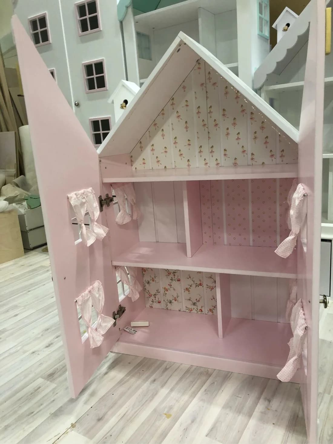 Dollhouse Rack with Doors Standard alternate