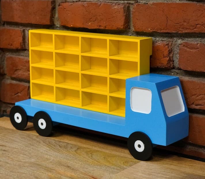 Monster Truck Garage - 16 Slots